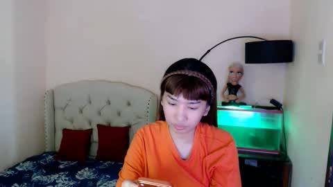 SHANTA FOX  s online show from March 2026 12:48:02 AM