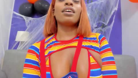 Snapshot of shantalgomes chatting on October 2025 08:10:01 PM Shantal online show from October 2025 08:10:01 PM