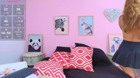  Shantall online show from March 2025 08:27:02 PM