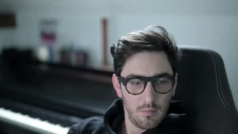 frenchy boy online show from December 2025 09:14:02 AM