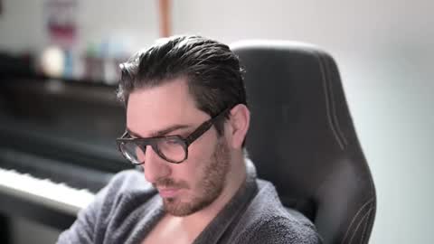 frenchy boy online show from December 2025 10:02:02 AM