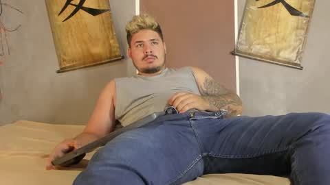 jhon deibyd online show from December 2024 10:49:02 AM