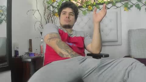 jhon deibyd online show from October 2025 06:08:02 PM