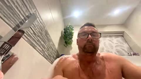 Snapshot of sharksboy16 chatting on December 2024 06:25:01 PM Sharksboy online show from December 2024 06:25:01 PM