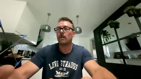 Snapshot of sharksboy16 chatting on October 2025 06:11:02 AM Sharksboy online show from October 2025 06:11:02 AM