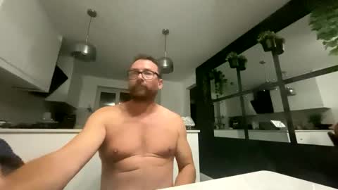 Snapshot of sharksboy16 chatting on November 2025 04:34:02 AM Sharksboy online show from November 2025 04:34:02 AM