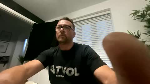 Snapshot of sharksboy16 chatting on February 2026 06:54:01 AM Sharksboy online show from February 2026 06:54:01 AM