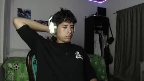 Snapshot of sharky_g chatting on December 2024 10:15:02 AM Frqnko online show from December 2024 10:15:02 AM