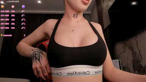 Sharlin  online show from January 2025 01:01:01 AM