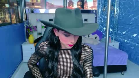 Sharlond online show from April 2026 01:38:01 PM