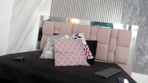 Sara online show from December 2025 12:10:01 PM