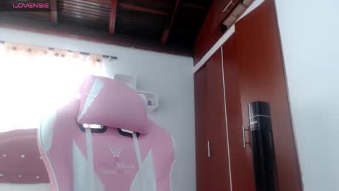 sharlotte  online show from November 2025 03:23:01 PM