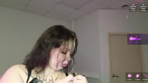 Snapshot of sharon_coxxx chatting on May 2026 01:12:01 AM Sharon online show from May 2026 01:12:01 AM