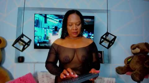 Sharon Noa online show from March 2026 11:36:01 AM