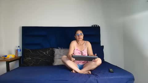 Snapshot of sharon_stone_5 chatting on November 2025 12:27:02 PM sharon_stone_5 online show from November 2025 12:27:02 PM