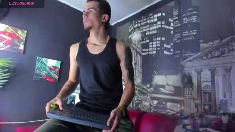 Sharon  Tyga online show from November 2025 02:38:02 PM