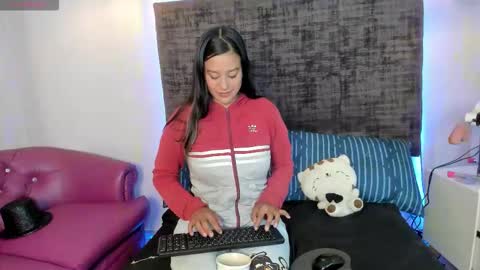 Snapshot of sharoncute16 chatting on November 2025 09:04:01 PM sharoncute16 online show from November 2025 09:04:01 PM