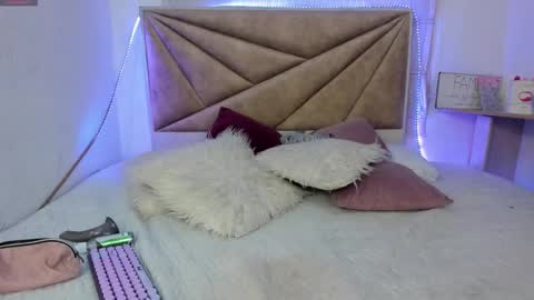 Snapshot of sharondiirtyy chatting on September 2025 12:32:02 AM sharondiirtyy online show from September 2025 12:32:02 AM