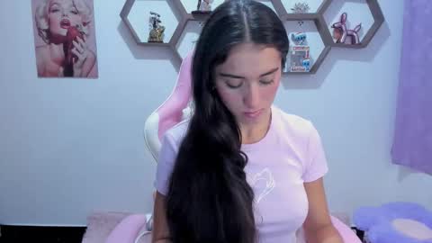 Sharon online show from November 2025 10:26:02 PM