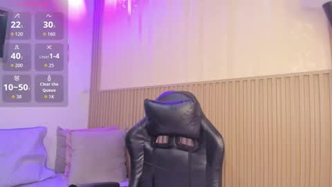 Snapshot of sharonscothh chatting on January 2026 07:19:01 PM sharonscothh online show from January 2026 07:19:01 PM