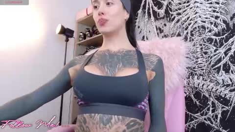 Antonia online show from March 2026 06:13:01 PM