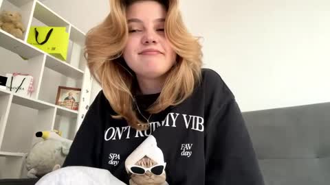 Delia online show from March 2026 12:16:01 PM