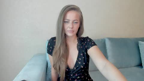 Sue online show from April 2026 06:22:01 PM