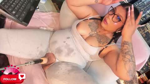 Snapshot of shayna_manson_ chatting on March 2025 08:22:01 AM INDEPENDENT MODEL ITS JUST YOU ME online show from March 2025 08:22:01 AM