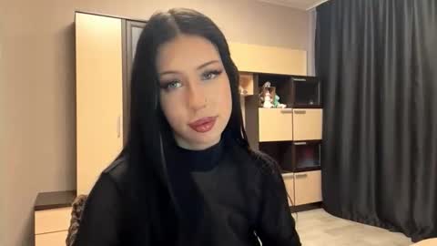 Snapshot of shaynikim chatting on November 2025 08:20:01 AM Dana online show from November 2025 08:20:01 AM