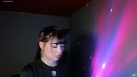 Snapshot of she_alice chatting on April 2026 04:06:01 AM she_alice online show from April 2026 04:06:01 AM