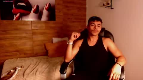 Snapshot of shelby_col chatting on August 2026 07:27:02 PM Shelby col online show from August 2026 07:27:02 PM
