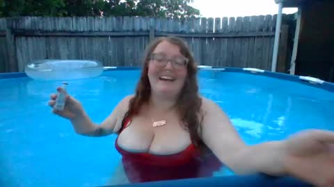 Snapshot of shelbyannn chatting on July 2026 12:24:01 AM Red online show from July 2026 12:24:01 AM