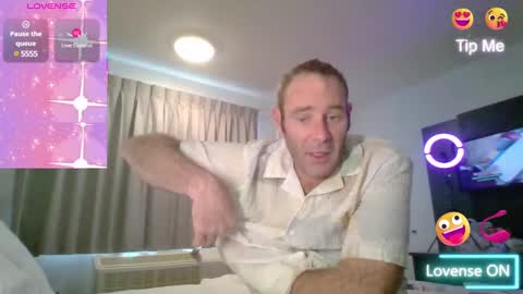 Hippie Love online show from January 2025 06:02:01 PM