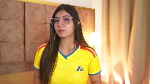 Snapshot of shelleymorell chatting on July 2026 12:42:02 PM Transmission schedule Monday - Friday 715 am to 200 pm time Colombia online show from July 2026 12:42:02 PM