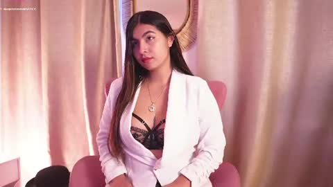 Snapshot of shelleymorell chatting on July 2026 12:32:02 PM Transmission schedule Monday - Friday 715 am to 200 pm time Colombia online show from July 2026 12:32:02 PM