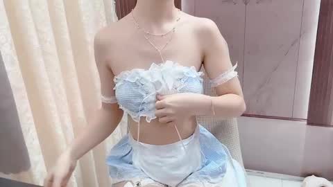 Shelly online show from November 2025 01:28:02 AM