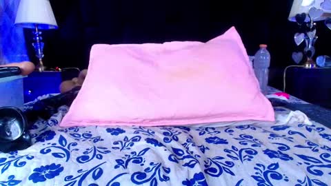 Shelsy online show from February 2025 06:00:01 PM