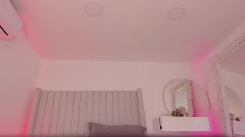 Snapshot of shelynna_azzul chatting on June 2026 12:00:02 PM shelynna_azzul online show from June 2026 12:00:02 PM
