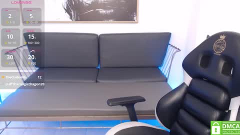 Snapshot of shenna_brunette_ chatting on February 2025 04:20:01 PM Shenna online show from February 2025 04:20:01 PM