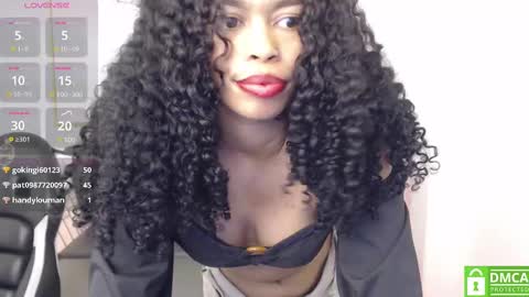 Snapshot of shenna_brunette_ chatting on February 2025 04:10:02 PM Shenna online show from February 2025 04:10:02 PM