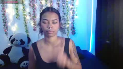 Snapshot of shenna_brunette_ chatting on September 2025 07:03:02 PM Shenna online show from September 2025 07:03:02 PM