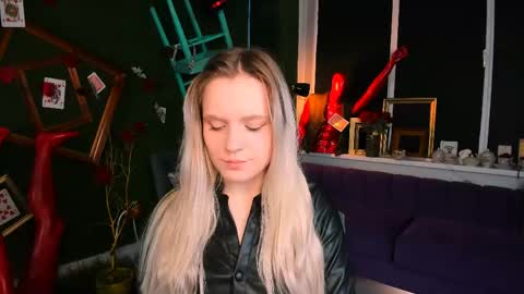 Snapshot of sherributlers chatting on May 2026 06:10:01 AM Sweet Sherri online show from May 2026 06:10:01 AM