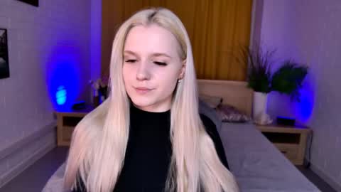Snapshot of sherributlers chatting on June 2026 05:12:01 AM Sweet Sherri online show from June 2026 05:12:01 AM