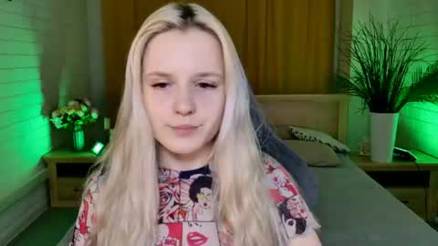 Snapshot of sherributlers chatting on June 2026 05:13:02 AM Sweet Sherri online show from June 2026 05:13:02 AM
