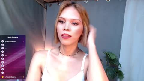 Snapshot of shes_notme chatting on November 2025 01:58:01 PM Lana But you can spell it backwards online show from November 2025 01:58:01 PM