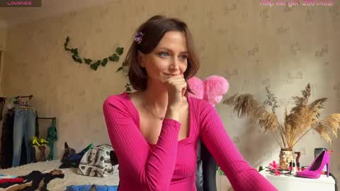 Snapshot of sheslike_firstlove chatting on May 2026 01:40:01 PM Vanessa online show from May 2026 01:40:01 PM