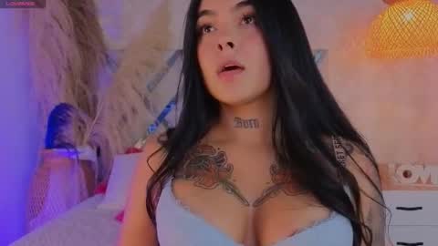 shimmer_lure online show from October 2025 08:03:02 PM