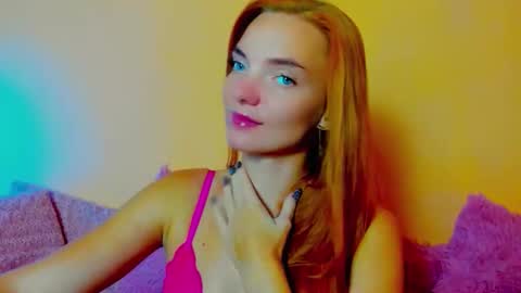Alexis online show from October 2025 06:06:01 PM