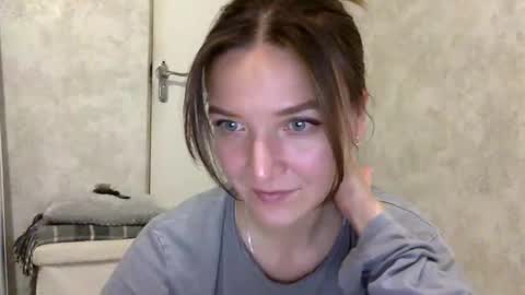 Jesica online show from November 2025 09:41:02 PM