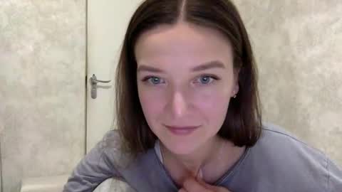 Jesica online show from November 2025 08:08:01 PM